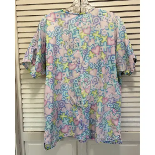 HQ Scrub Love XOXO Print Size XL Scrub Top V Neck Pockets Pastel Medical Pink