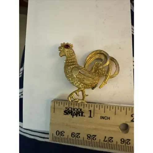Beautiful Vintage Goldtone Red Rhinestone ROOSTER Chicken Brooch Pin Pin Gold