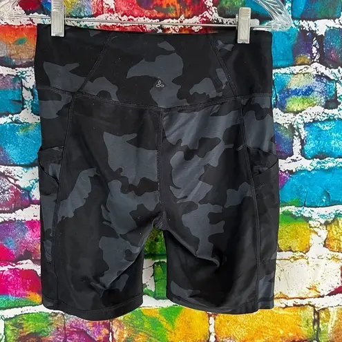 prAna  Electa bike shorts Size Medium Black Camo Print Camouflage