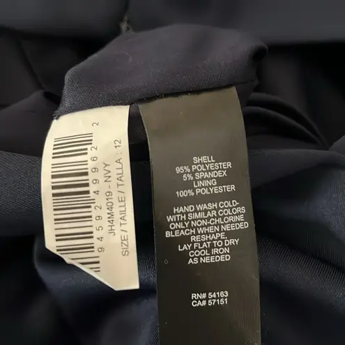 Jessica Howard
Women's Scuba Cascade Ruffle Gown