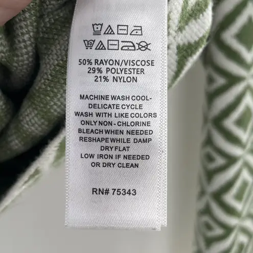 Halston Women's Olive Green Geometric Pattern Long Sleeve Knit Sweater Size XS Size M