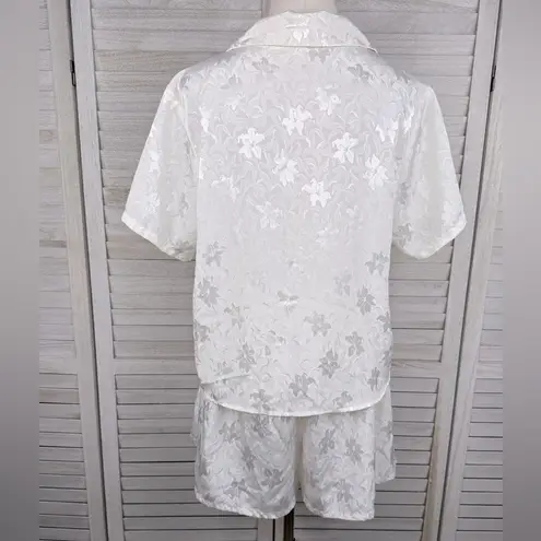 D'AMATO Vintage 80's/90's Floral Satin Shortie Pajama Set Ivory