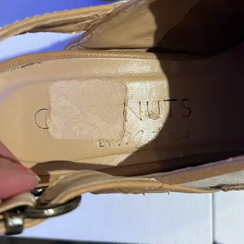 Coconuts by Matisse Tan and Cream Mules size 7.5