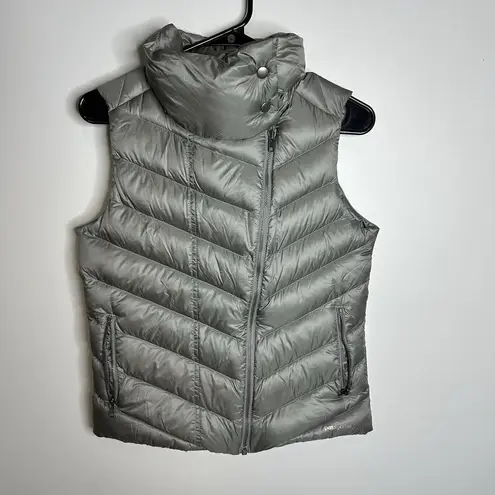 Patagonia Women's  Size Small Grey Puffer Duck Down Full Zip Vest Cowl Neck