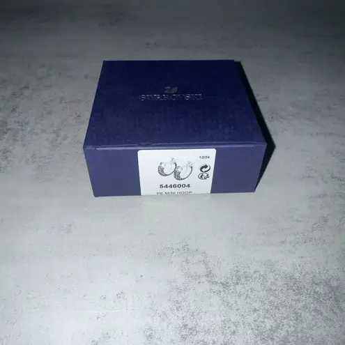 Swavorski NEW Authentic SWAROVSKI DEXTERA Hoop Pave Small White Rhodium Earrings #5446004