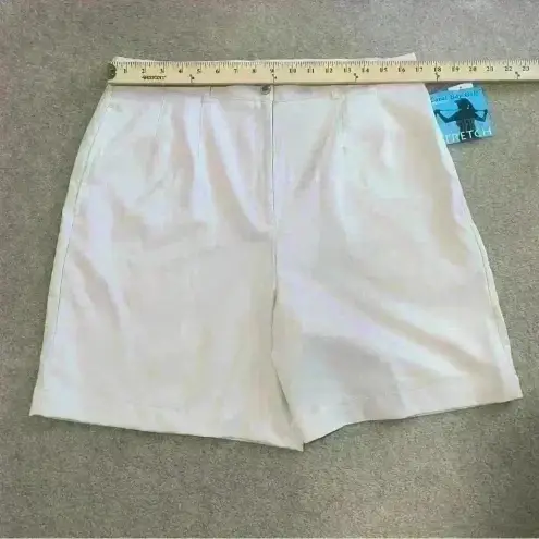 Coral Bay Golf NWT Womens Tan Shorts Wrinkle Resistant Stretch Microfiber Sz 16