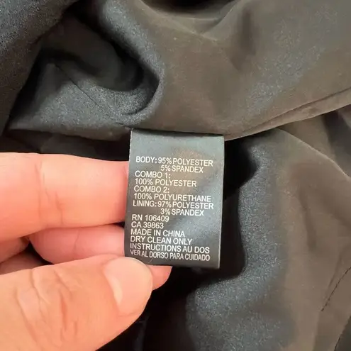 Tahari black faux leather trim sleeveless shift dress size 10