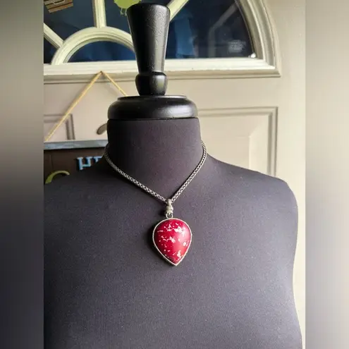 Vintage Y2K Lucky Brand red marble silver chain pendant necklace White