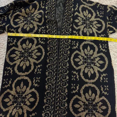 Distinctly Different Vintage Elegant Black and Gold Women's Sweater Size 47