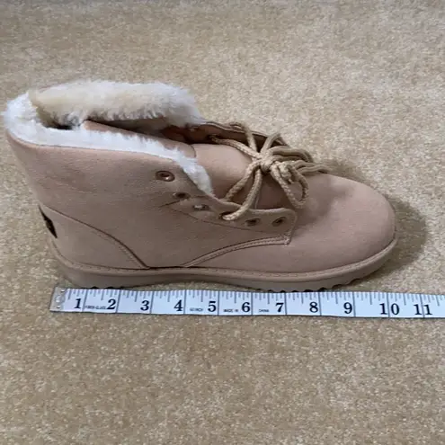 Women’s or Men’s Soft Faux Fur Lined Lace Up Boots Size 40 EU NEW Tan