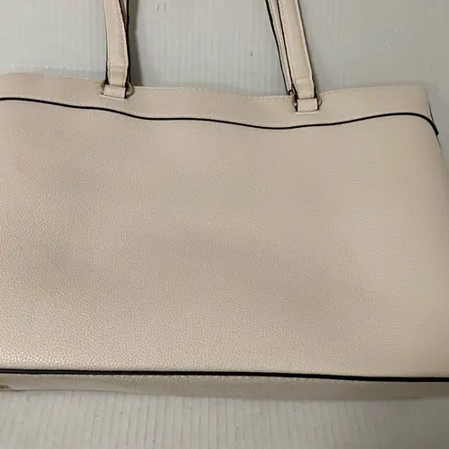 Jones New York Jones of New York cream large handbag really good shape $60