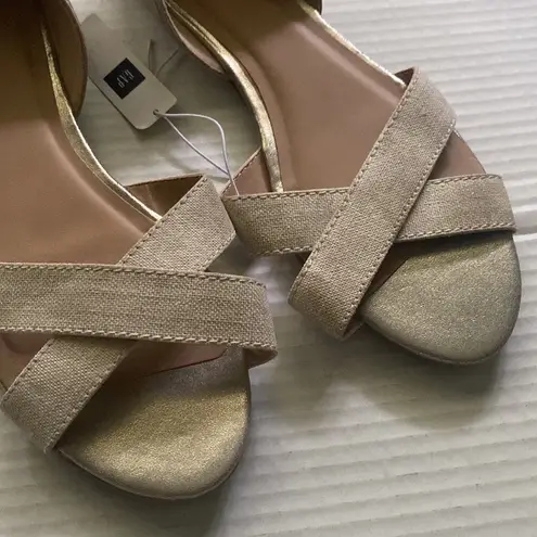 Gap NWT  women’s gold open toe fabric leather slide shoes, size 10