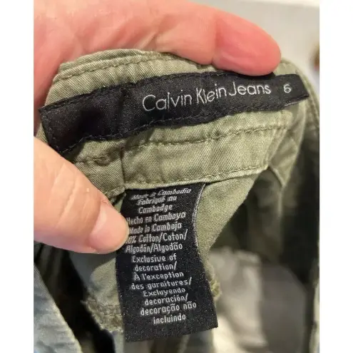 Calvin Klein  Shorts‎ Size 6 Olive Khaki Cotton Flat Front Pockets