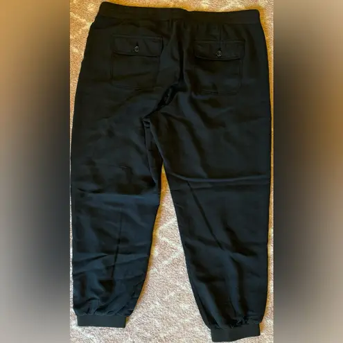 Gap  NWT Drawstring Elastic Waist Black Joggers Size Large Athleisure Casual