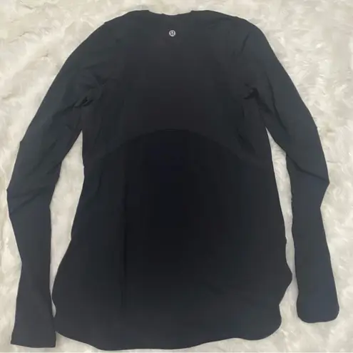 Lululemon  Half Zip Long Sleeve Pullover with Thumbholes