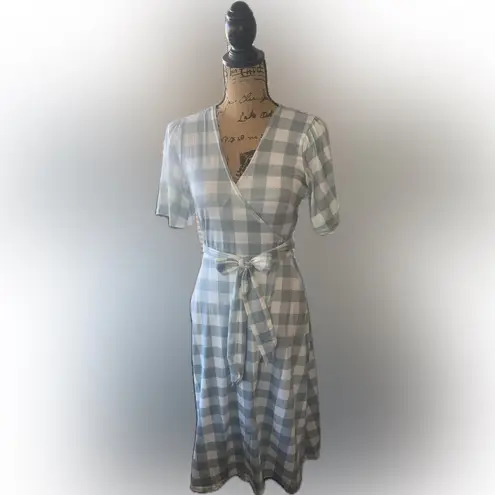 In The Style Cottagecore Seafoam Green White Gingham Plaid Flowy Wrap Midi Dress 4 Country