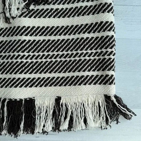 W By Worth Striped Woven Black and White Fringe Skirt X0