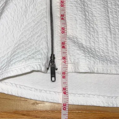 Neon Buddha Waffle Textured Crewneck Sweatshirt Large EUC White