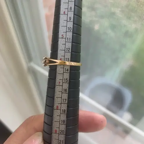 10k Gold Flower Shaped Ring