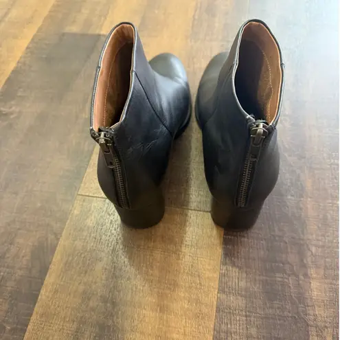 Seychelles Black Leather Ankle Boots Women’s 9.5