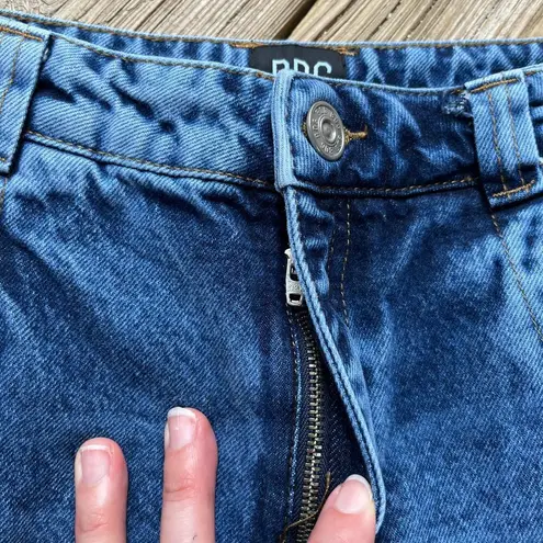 BDG  High-Waisted Wide Leg Gaucho Jeans Size 25 Waist