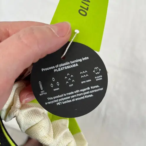 PleatsMama Korean Sustainable Knit Bag Olive Young Collaboration Make Up Pouch Green