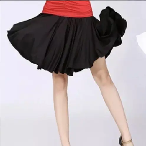 Norma Kamali skirt size 2XL Stretchy Fabric Elastic Waist Flared Pleated Black