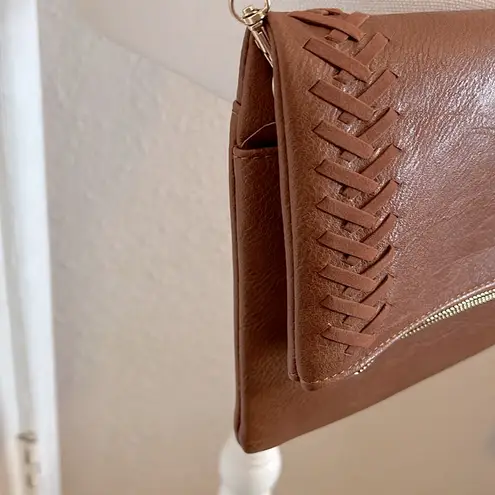 Crossbody with Gold Chain Brown