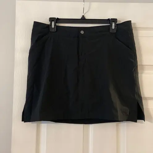 The North Face  Women’s Skorts size 10 excellent condition color black waist 32”