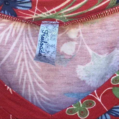 Freeloader Womens size small relaxed fit Floral Short Sleeve Red blue casual tee