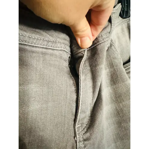 Democracy Gray Faded Sequin Embroidered Hem Cuffs Flexible Jeans size 6