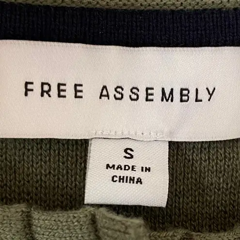 FREE ASSEMBLY NWOT Button Down Knit Cardigan Size Small Short Length Olive Green