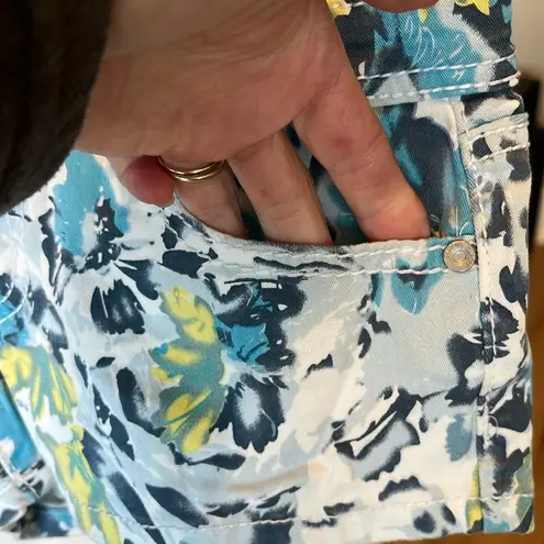 Almost Famous  White Denim Floral Shorts