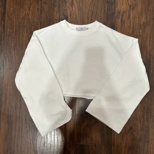 Adika White cropped Crewneck