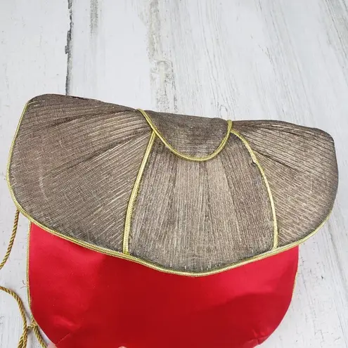 Vintage Gwen Jackson Red Floral Silky Gold