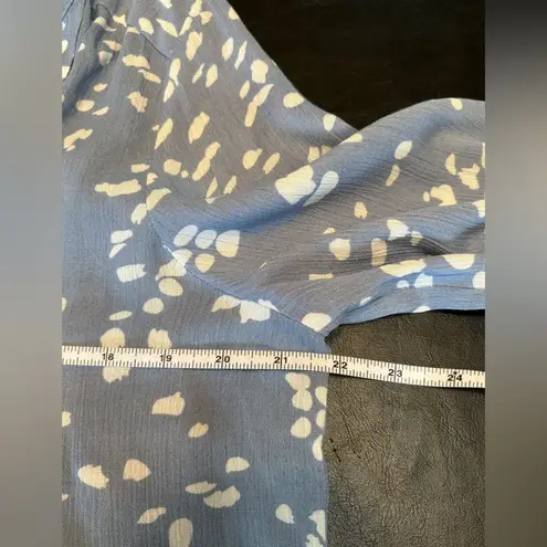 Monday Fun (Stitchfix) Kearney Henley Top NWT Women’s size M Blue Size M