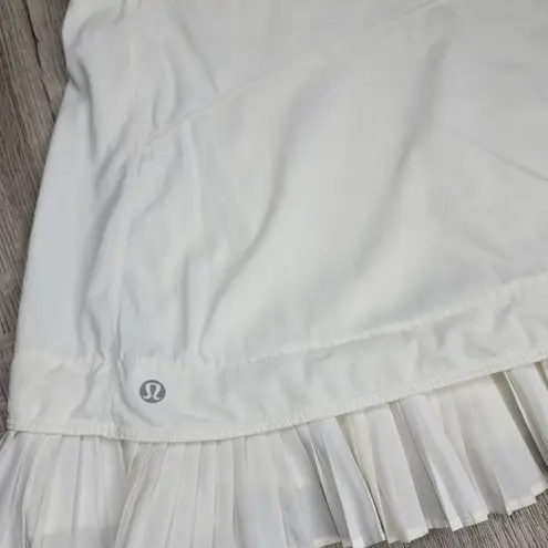 Lululemon  City Sky Run By Skirt White size 10 pockets ruffle tennis skirt