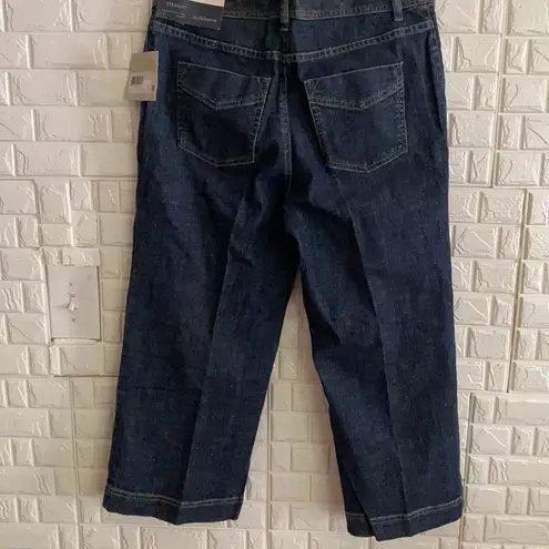 Liz Claiborne NWT  size 8 straight jeans