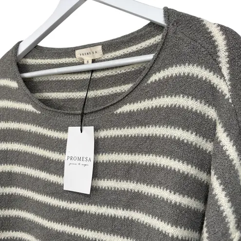 Prómesa Promesa Gray Soft White Striped Oversized Sweater Size Small NWT Womens