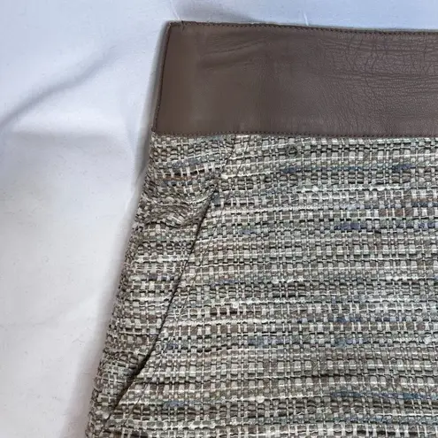 Akris Punto Tan Tweed with Leather Trim Back Zip Pencil Mini Skirt Size 8