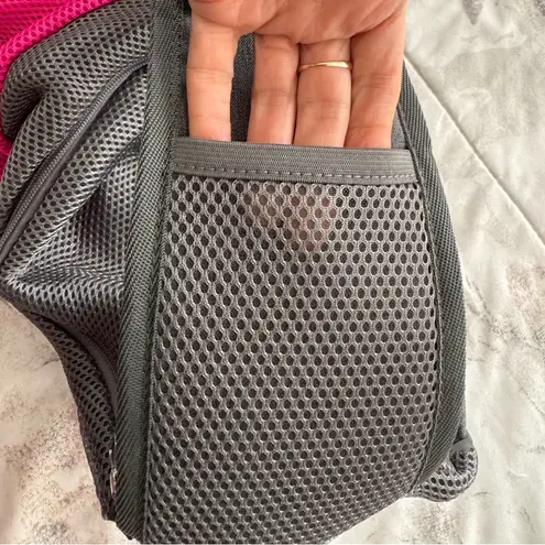 NWOT Gray and Pink mesh shoulder bag sling Crossbody Bag adjustable strap zipper