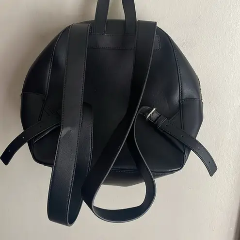 Love moschino detachable pocket backpack with chain in black