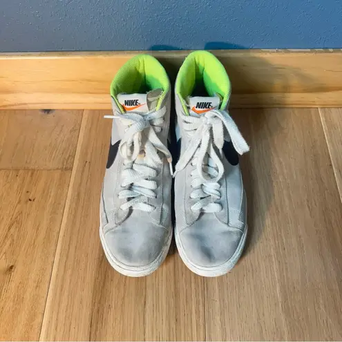 Nike  Womens Blazer Mid 518171-011 Sneakers Size 8