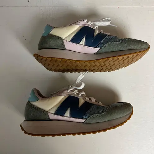 New Balance - Women's 237 - Norway Spruce/Storm Blue Casual Comfort Preppy Shoe