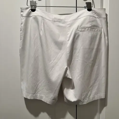 PGA Tour New Womens White Motionflux 360 Stretch Golf Shorts Size 16