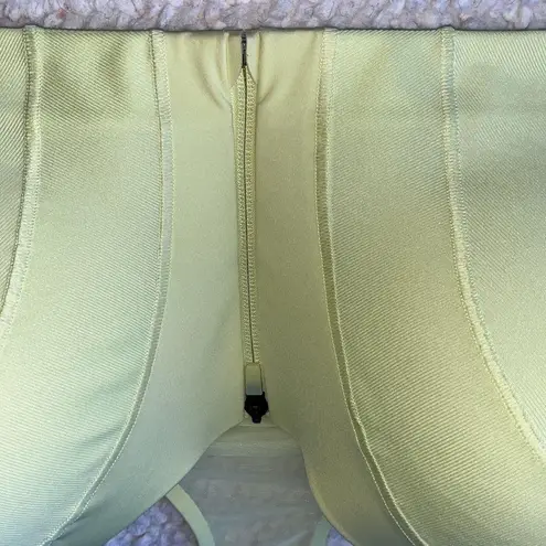 Ivy Park Adidas X IVP Zip Front Medium Impact Sports Bra Yellow Tint 4X