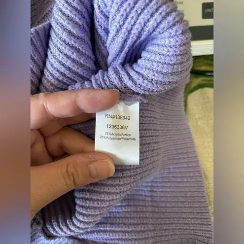 Versona Ontwelfth Lavender Sweater with Rhinestone Stars Size Large