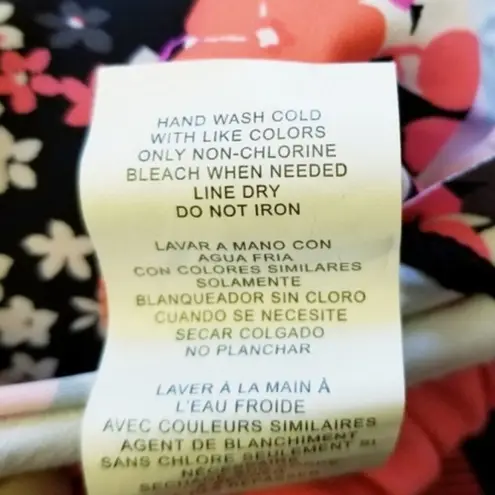 Island Escape Ditzy Daze Pink Floral Tankini Top Small Black Size 4