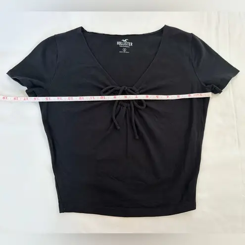 Hollister Co. Short Sleeve Keyhole Tie Cropped Tee - Black - S