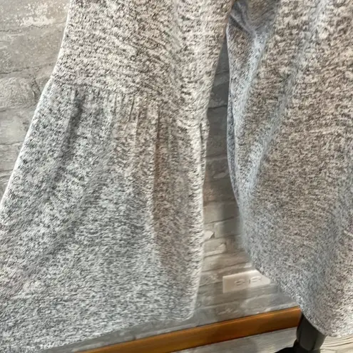 Blvd Prospect  Bell Sleeve Pullover Top thumbnail 2